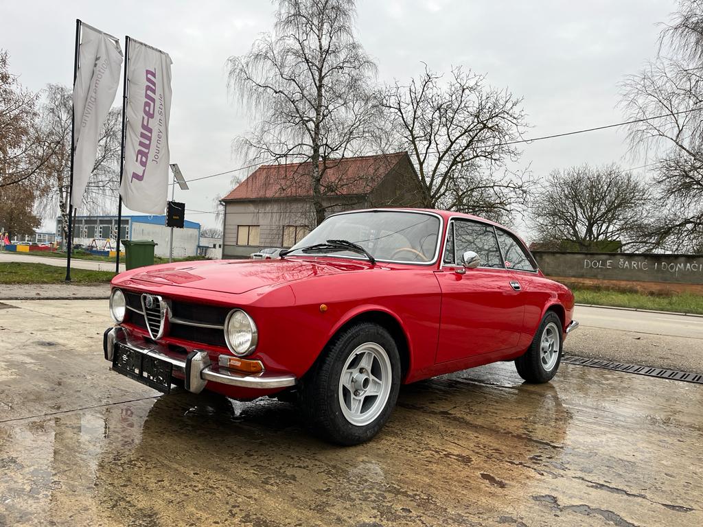 Alfa Romeo Bertone Coupe